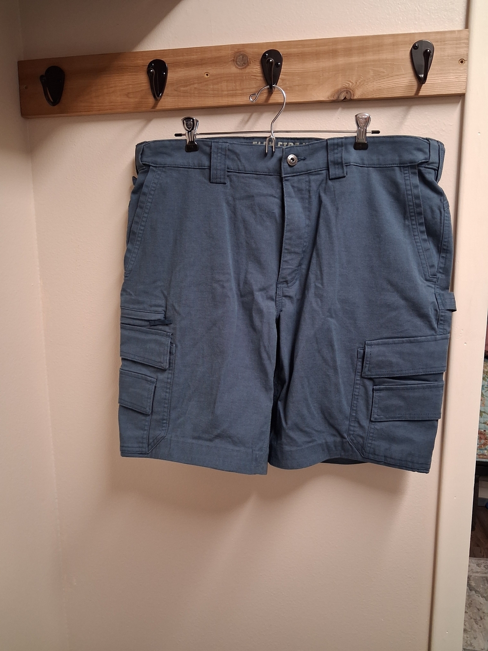 Duluth Trading Co Men's Cargo Shorts in Slate Blue